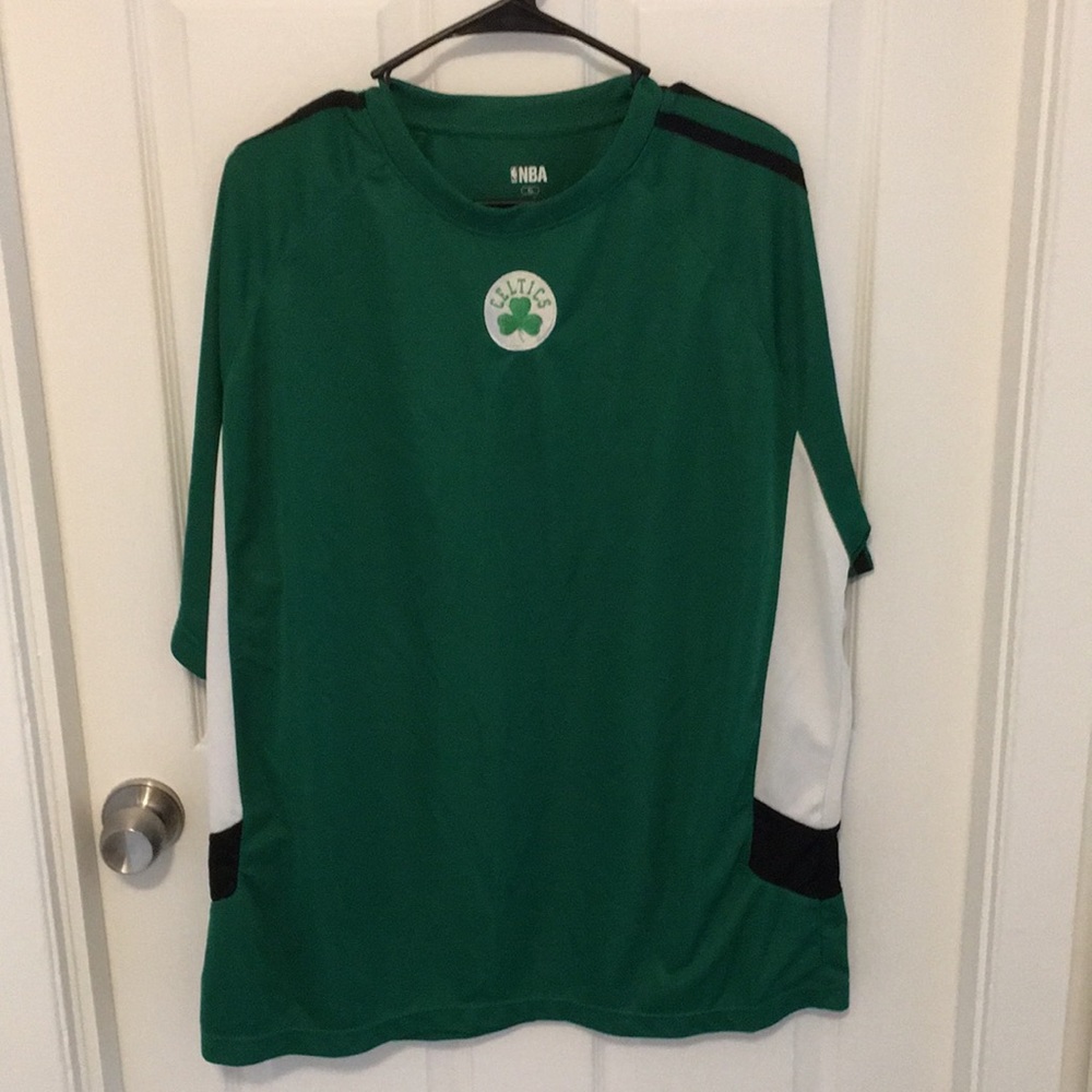 Men’s XL Celtics Shirt Sleeve Tee